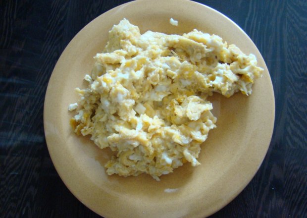 Fotografia przedstawiająca Jajecznica z pieprzem ziołowym