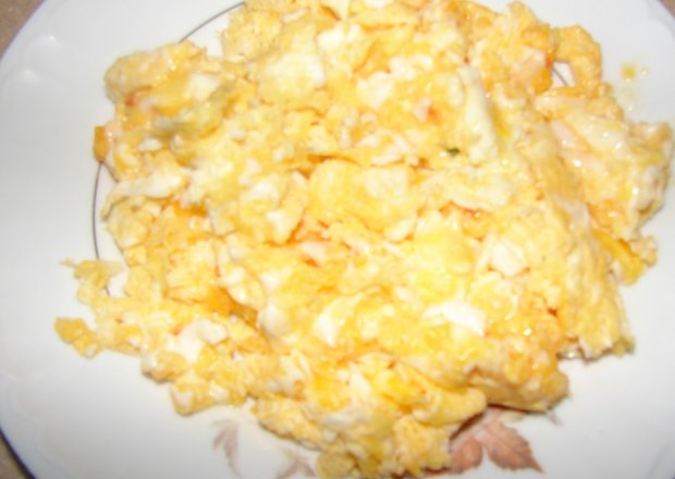 Fotografia przedstawiająca Jajecznica z serem
