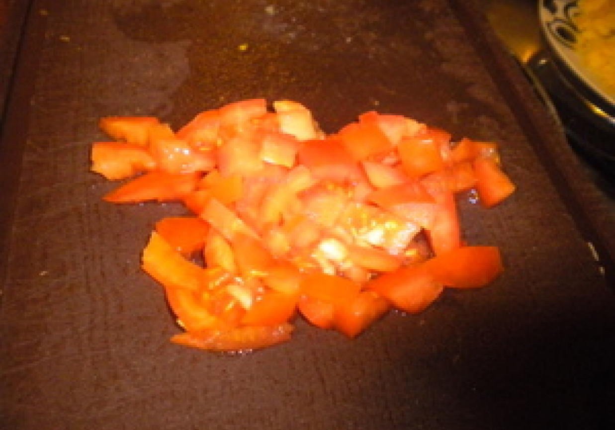 jajecznica z szynka i pomidorami foto