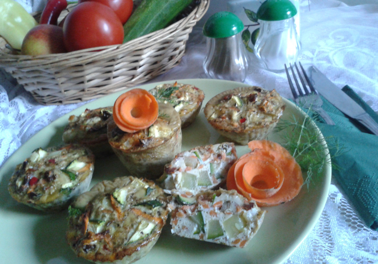 Jajeczno-warzywne muffinki foto