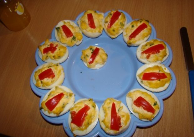 Fotografia przedstawiająca jajka faszerowane - szybkie i dobre