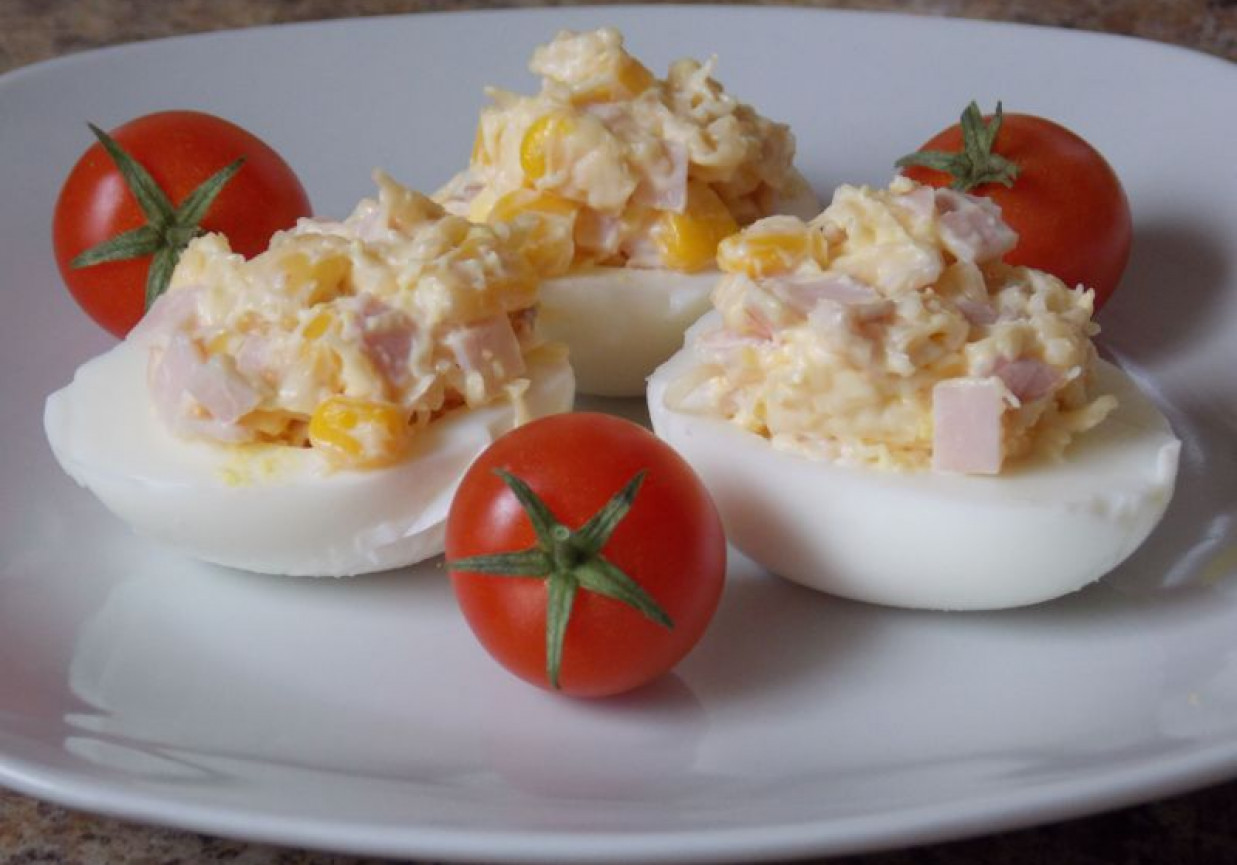 Jajka faszerowane szynką i serem foto
