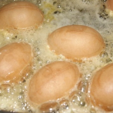 Krok 4 - Jajka faszerowane w panierce parmezanowej foto