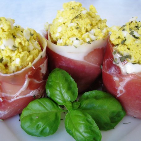 Krok 3 - Jajka faszerowane w szynce włoskiej foto