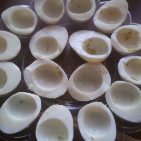 Krok 2 - Jajka faszerowane z pieczarkami foto