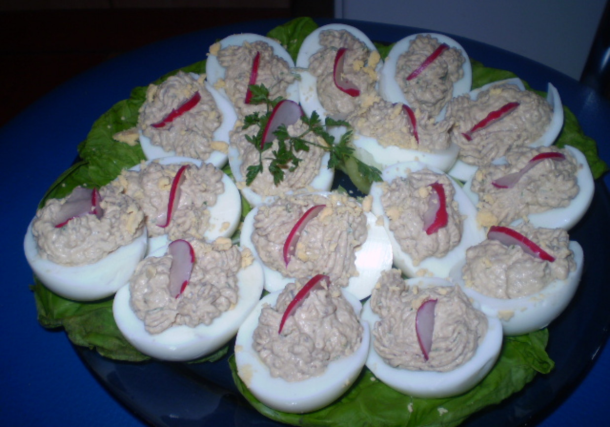 Jajka nadziane pieczarkami foto