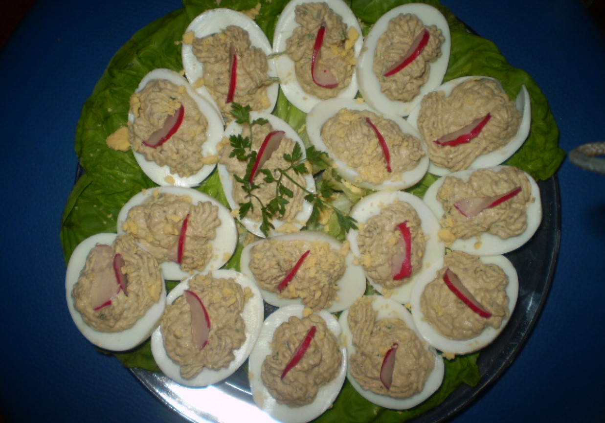 Jajka nadziane pieczarkami foto