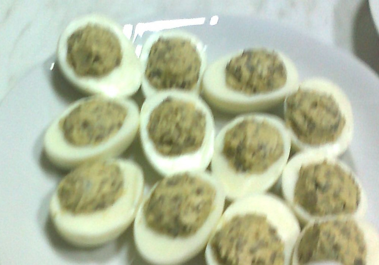 Jajka nadziewane farszem szpinakowo-serowym foto