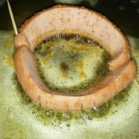 Krok 3 - Jajka smażone w parówkach foto