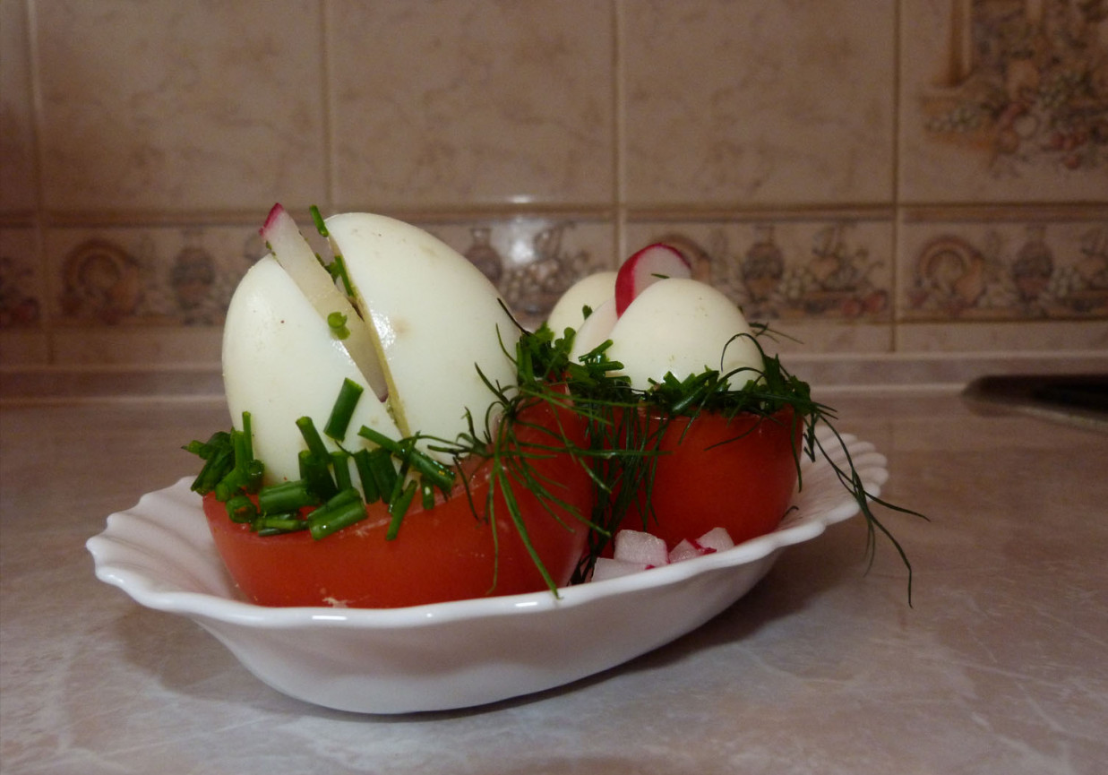 jajka w pomidorach foto