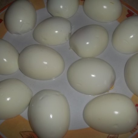 Krok 1 - Jajka w sosie serowo - koperkowym  foto