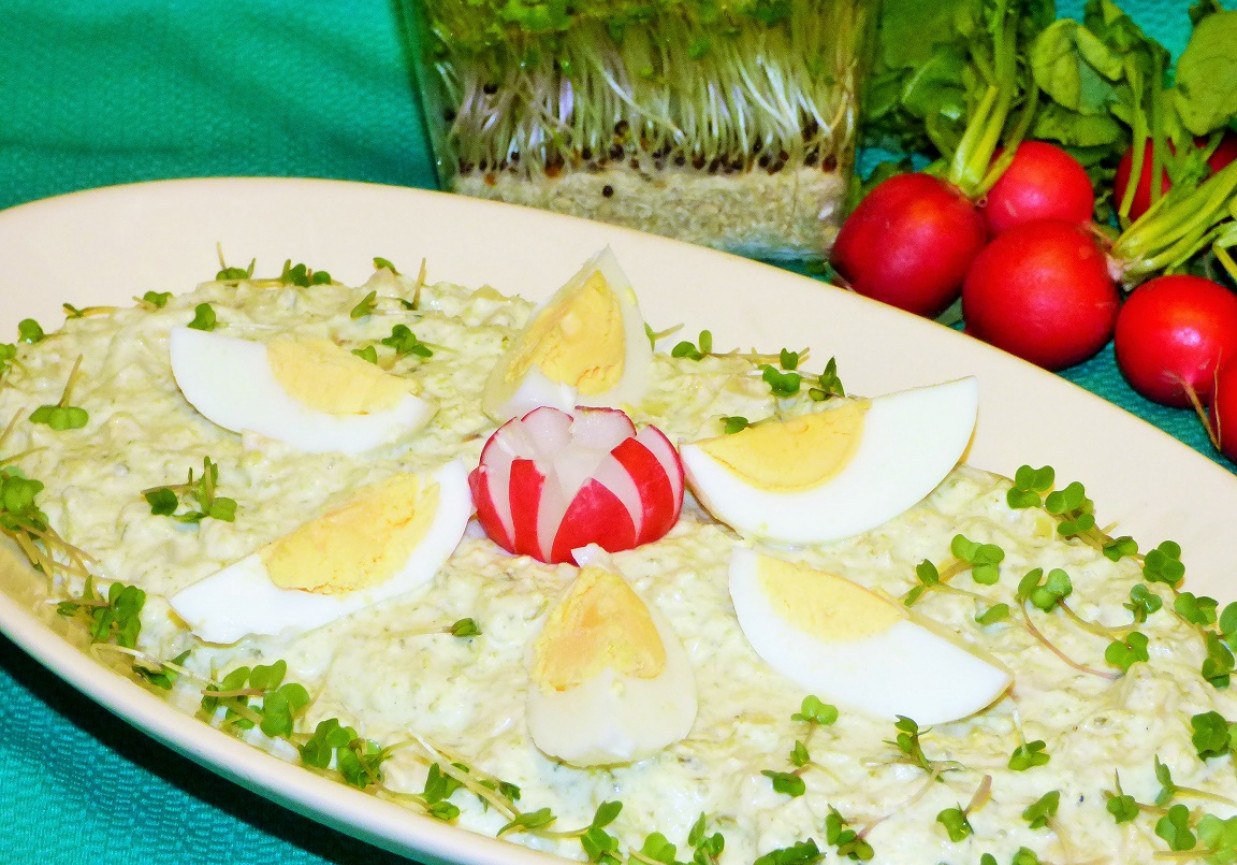 Jajka w sosie tatarskim foto