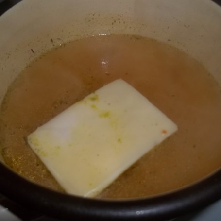 Krok 6 - Jajka z brokułem w sosie foto