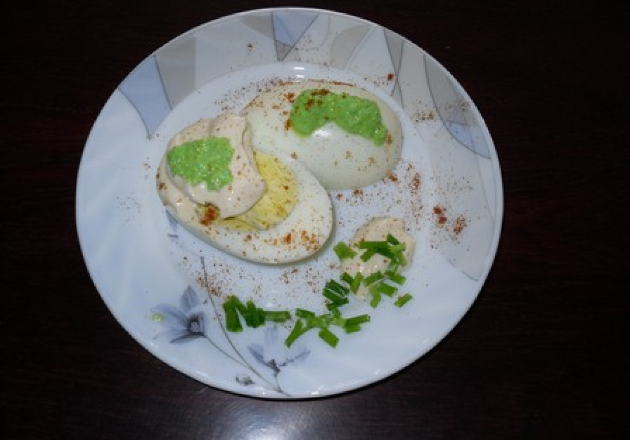Jajka z chrzanem wasabi foto