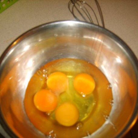 Krok 1 - jajka z szynką i szczypiorkiem foto
