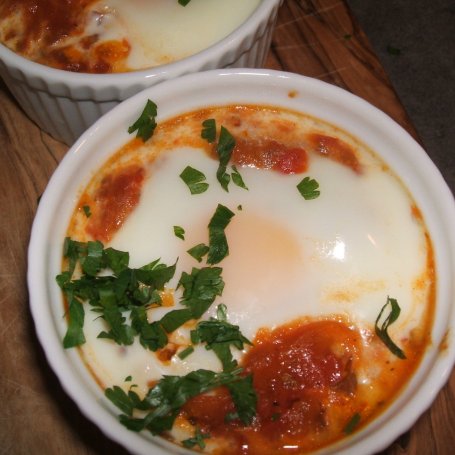 Krok 5 - Jajka zapiekane w pomidorach foto