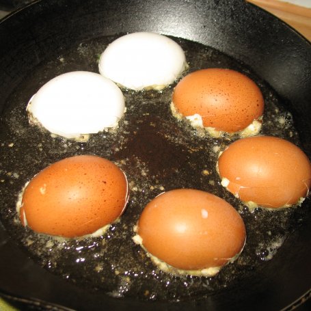 Krok 5 - Jajka zapiekane w skorupkach foto