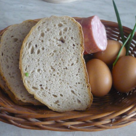 Krok 1 - "Jajko na chlebie" foto