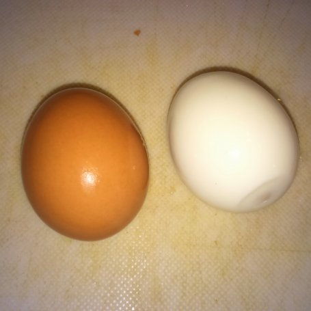 Krok 1 - Jajko na zieleninie, czyli zdrowa i pożywna sałatka foto