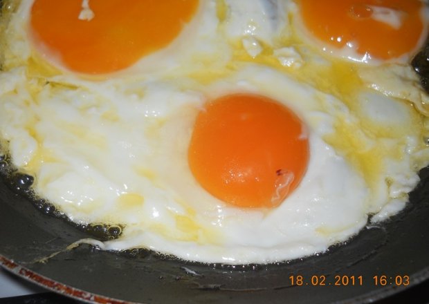 Fotografia przedstawiająca jajko sadzone