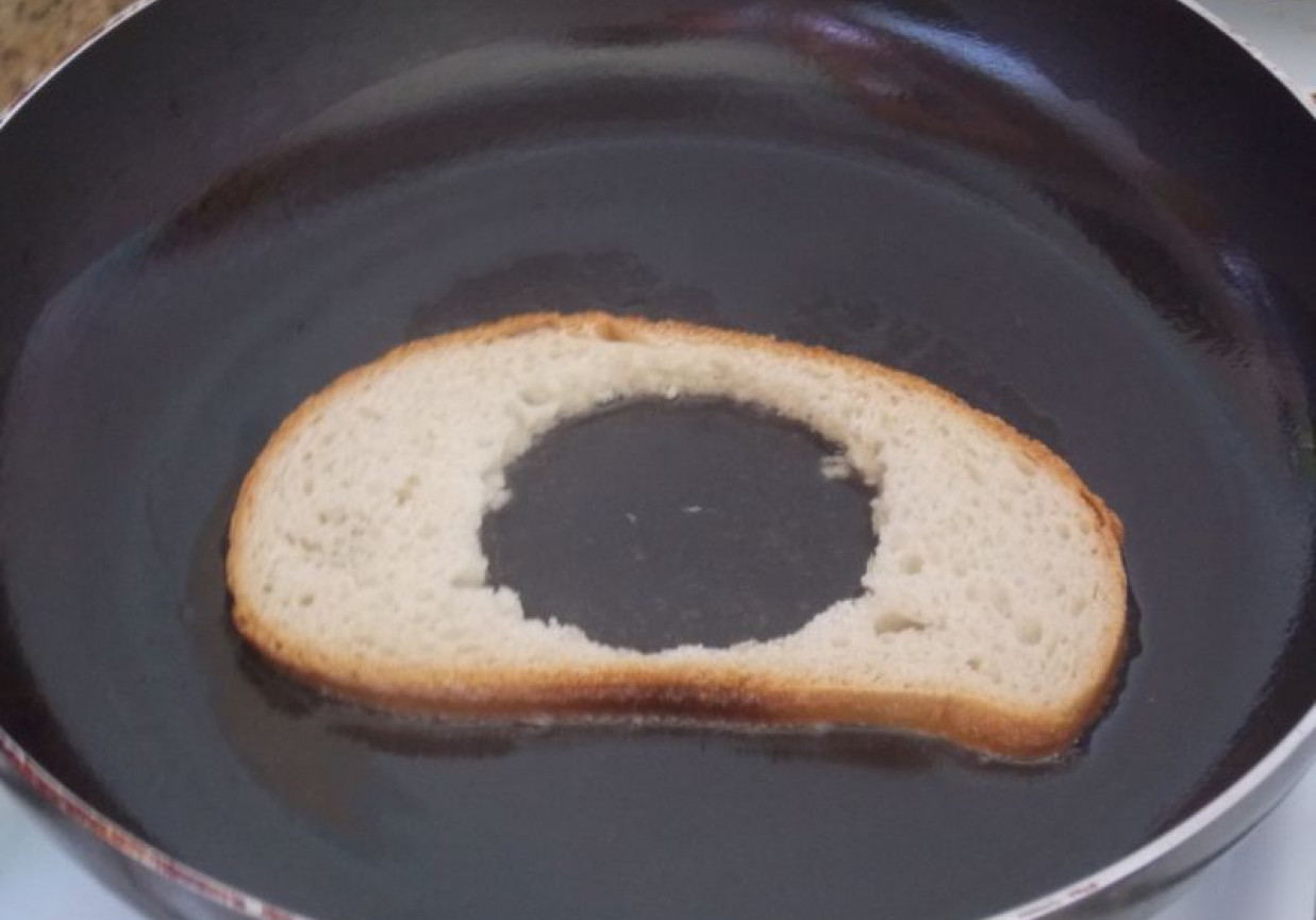Jajko w chlebie foto