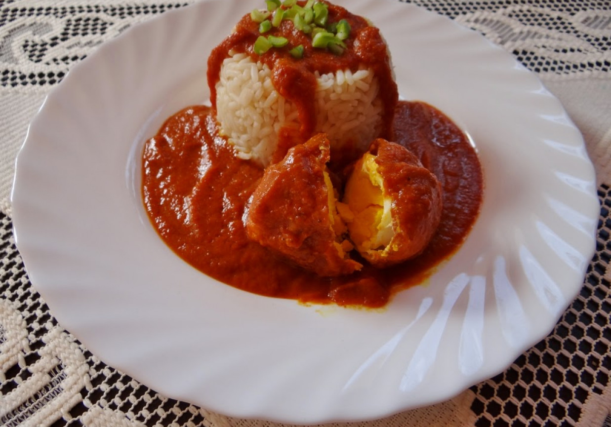 Jajko w sosie curry z ryżem foto