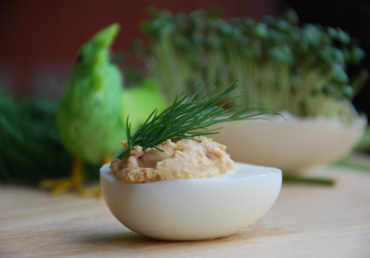 Jajko z farszem borówkowym foto