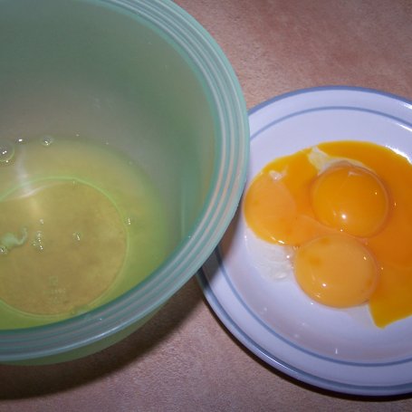 Krok 2 - Jajo i szpinaki nie tylko, czyli bardzo sycący omlet :) foto