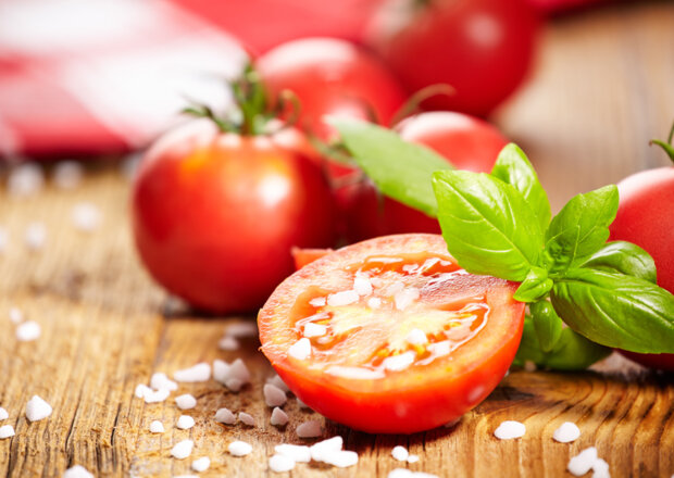 Jak przedłużyć świeżość koncentratu pomidorowego? foto