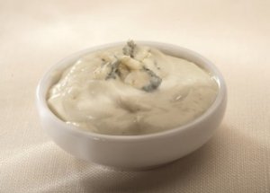 Jak usunąć grudki w sosie? foto