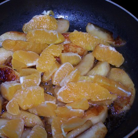 Krok 3 - Jak uszczęśliwić męża, czyli łopatka pieczona w sosie jabłkowo-pomarańczowym :) foto