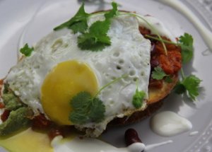 Jak zrobić meksykańskie śniadanie huevos rancheros? foto