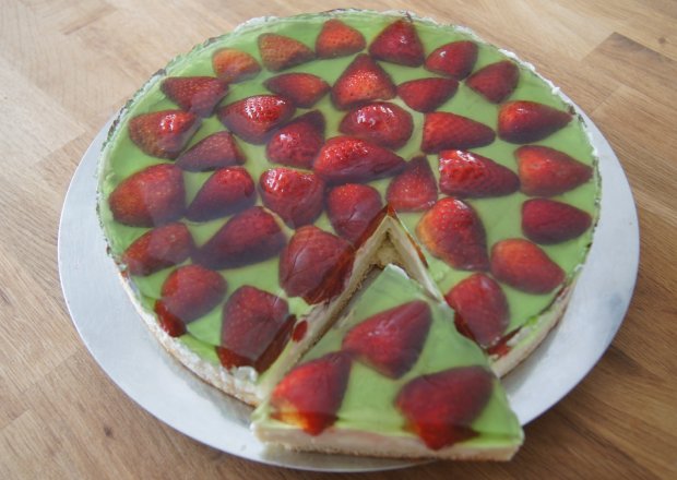 Jak zrobić pyszne ciasto z owocami i galaretką foto