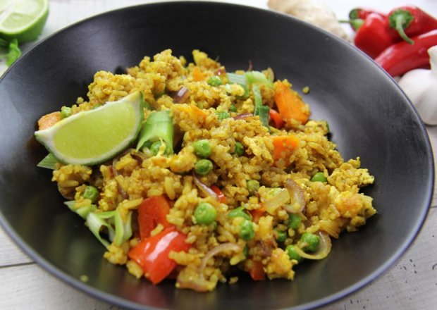 Jak zrobić tajski smażony ryż? Zobacz video! foto