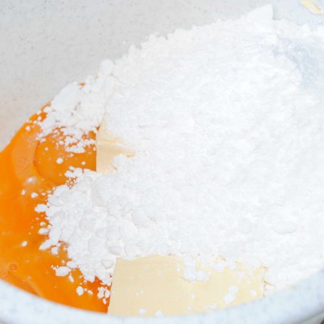 Krok 1 - Japoński makowiec z pijaną śliwką foto