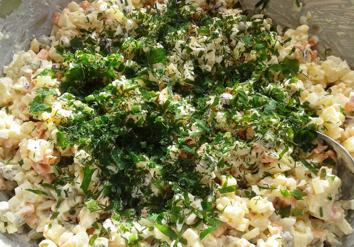 Jarzynowa z zieloną posypką  foto