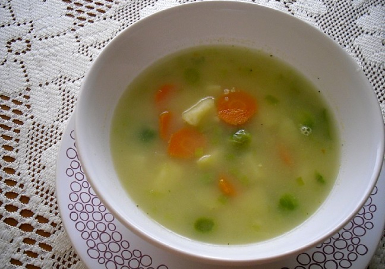Jarzynowa zupa z kaszą jaglaną foto