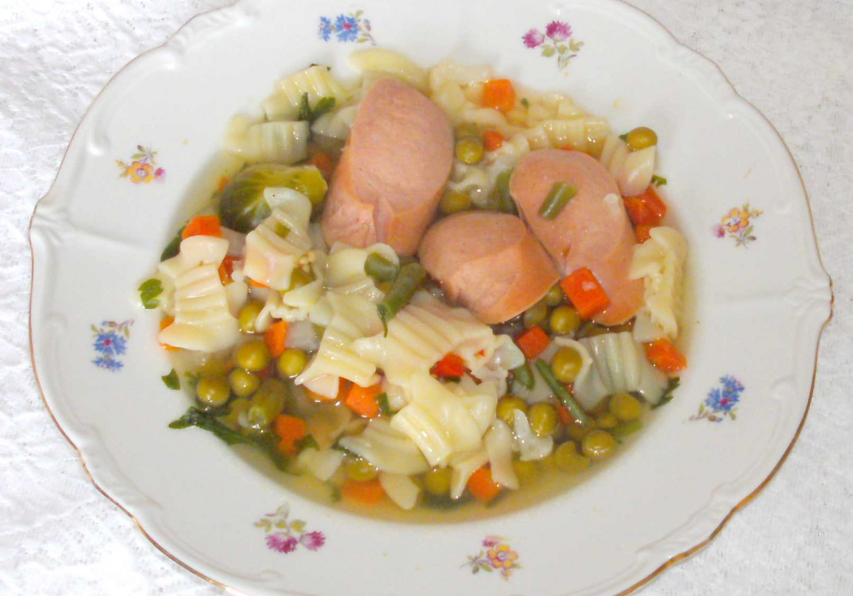 jarzynowa zupa z parówkami... foto