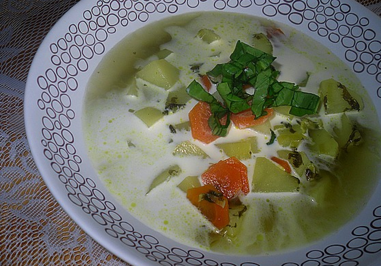 Jarzynowa zupa ze szczawiem foto