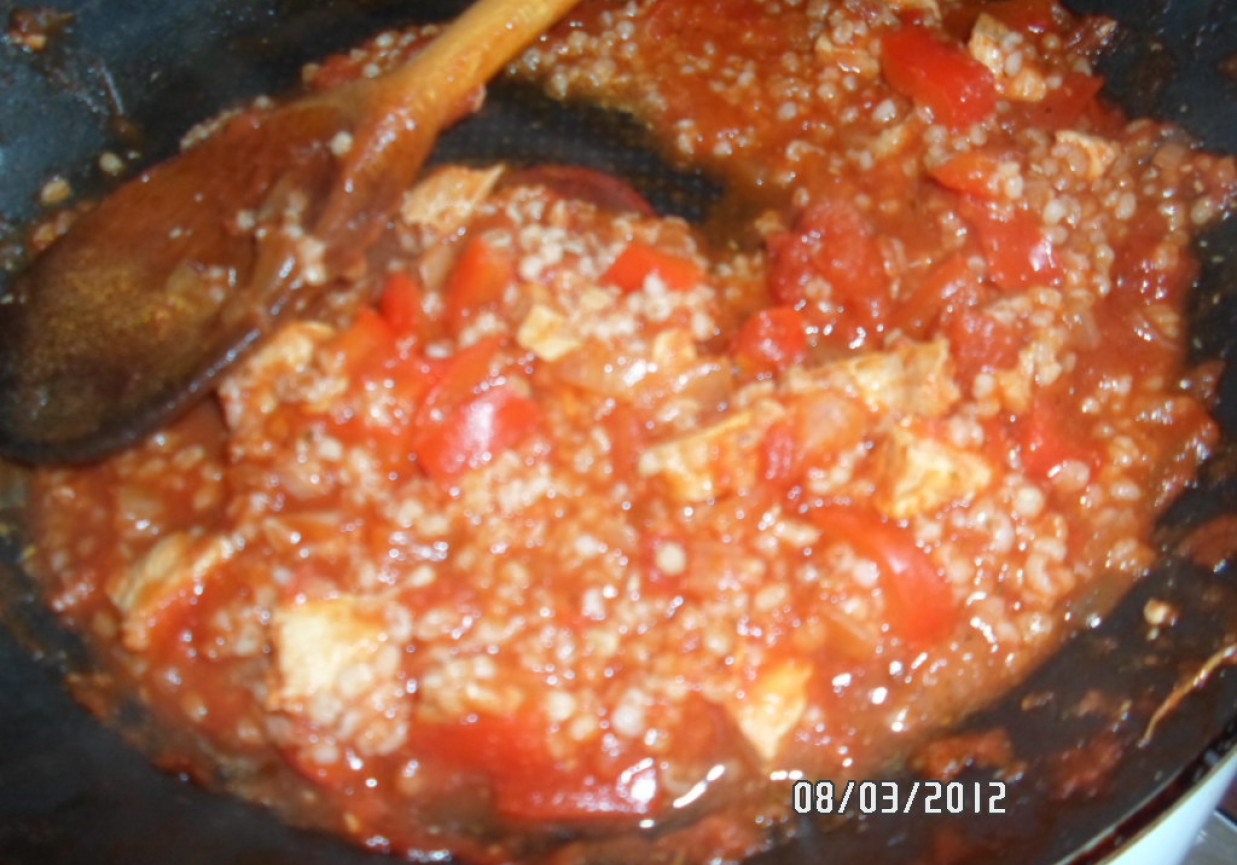 Jednogarnkowe ze schabem i kaszą foto