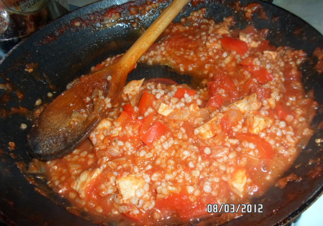 Jednogarnkowe ze schabem i kaszą foto