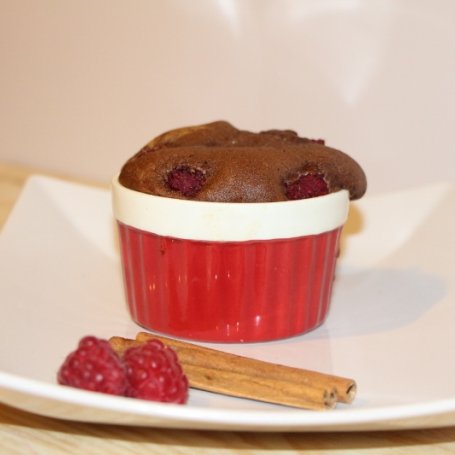 Krok 3 - Jednoosobowe malinowo czekoladowe ciasta foto
