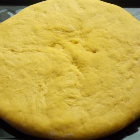 Krok 1 - Jesienna pizza z dynią foto