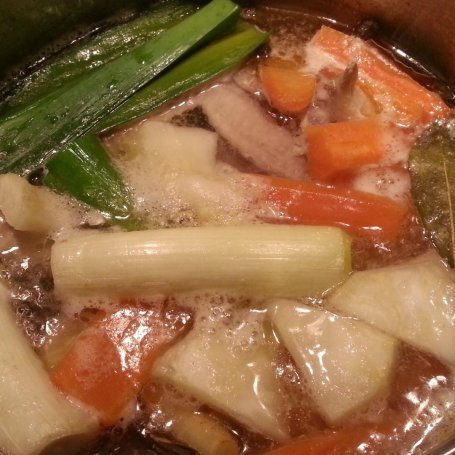 Krok 2 - Jesienna, rozgrzewająca zupa  z warzywami foto