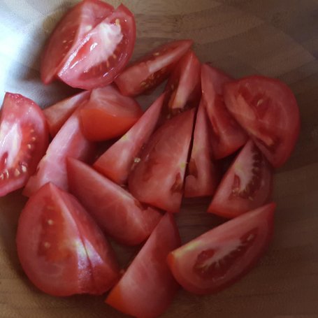 Krok 2 - Jesienna sałatka z pomidorami foto
