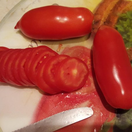 Krok 2 - Jesienna sałatka z suszoną żurawiną foto