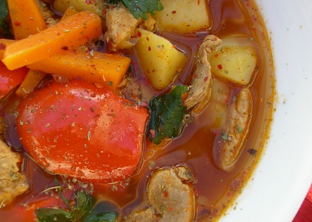 Fotografia przedstawiająca Jesienna zupa gulaszowa