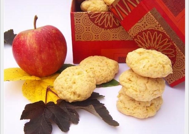 Fotografia przedstawiająca Jesienne ciasteczka z jabłkiem