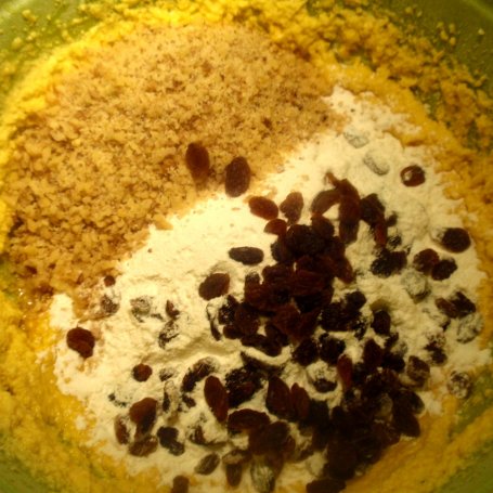 Krok 3 - Jesienne ciasto z gruszkami i orzechami z nutą cynamonu foto