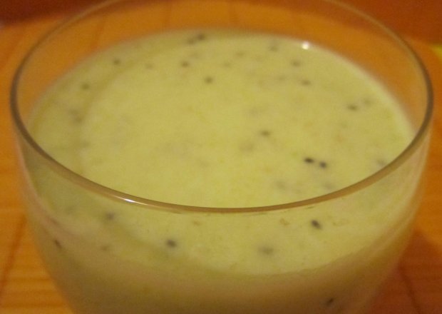 Fotografia przedstawiająca Jogurt kiwi-banan